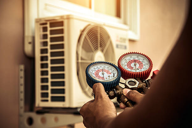 Professional Hvac Maintenance technician working in Cool, CA